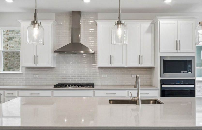 Beautiful pendent lighting in kitchen