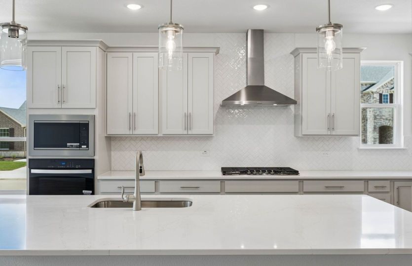 Beautiful pendent lighting in kitchen