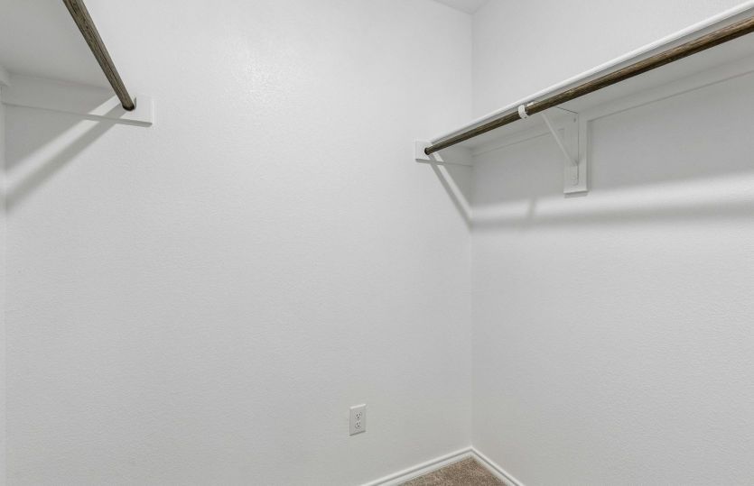Private owners walk in closet