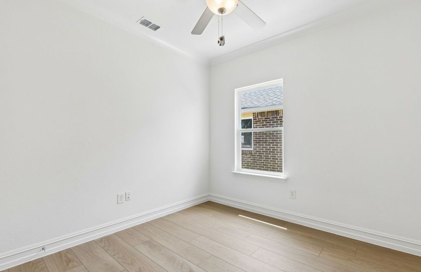 Flex room shown as study