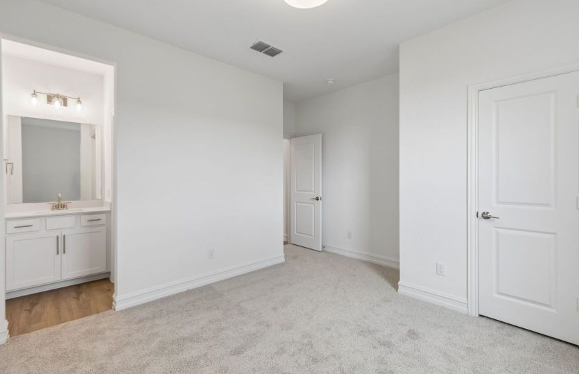 Secondary bedroom