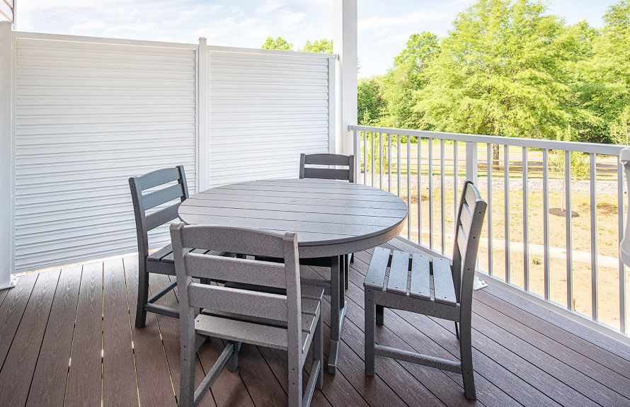 Outdoor deck
