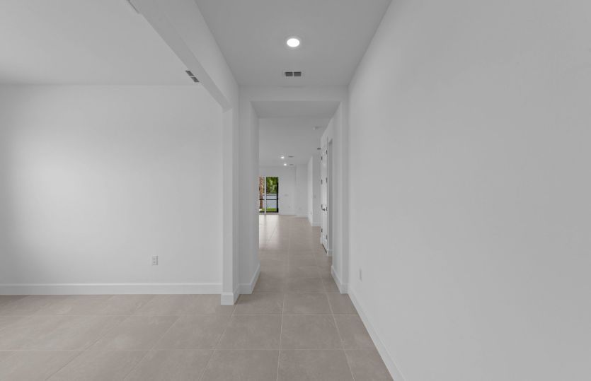 Invitng foyer