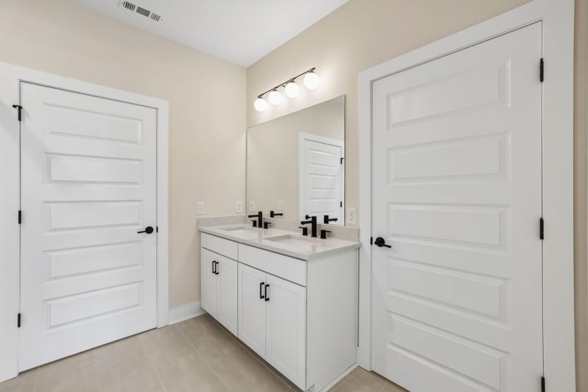 Owner's bathroom