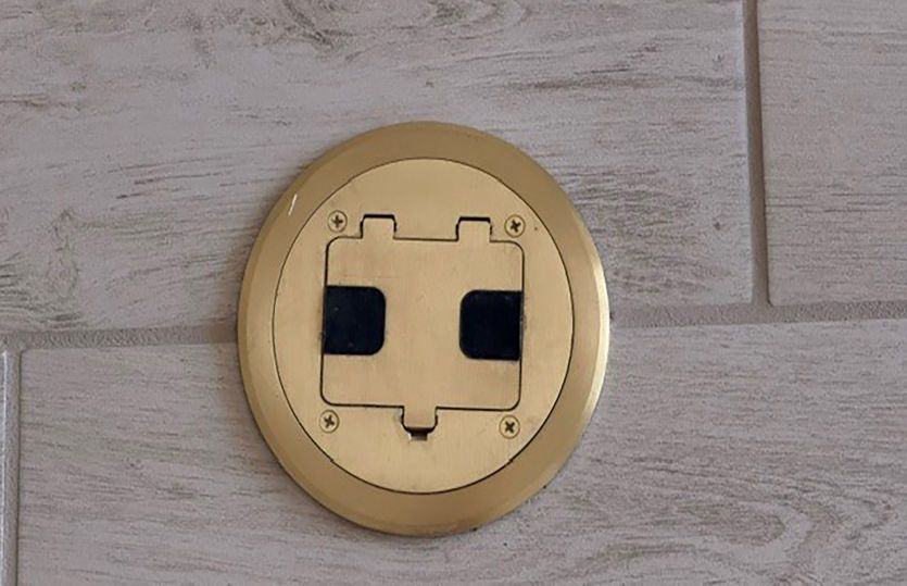 Floor Outlet