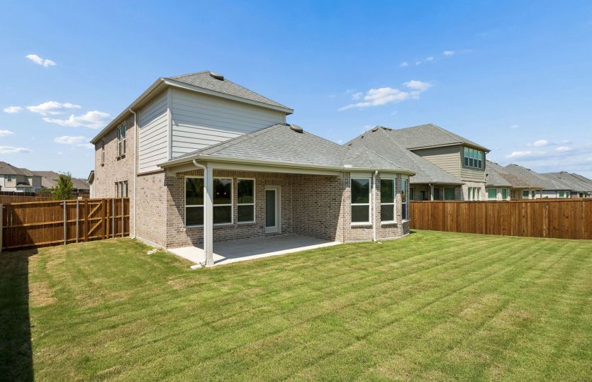 Spacious covered patio
