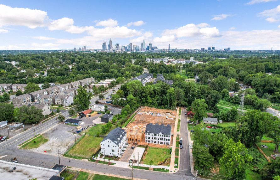 casa en West End Heights por Pulte Homes
