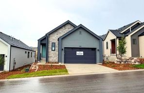 539 E Rimrock Lane (Skyridge)