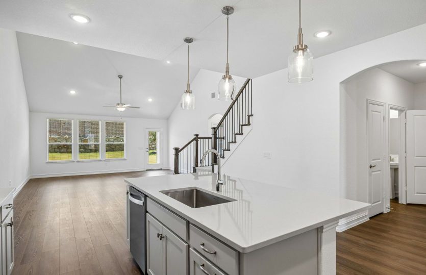 Beautiful pendent lighting in kitchen