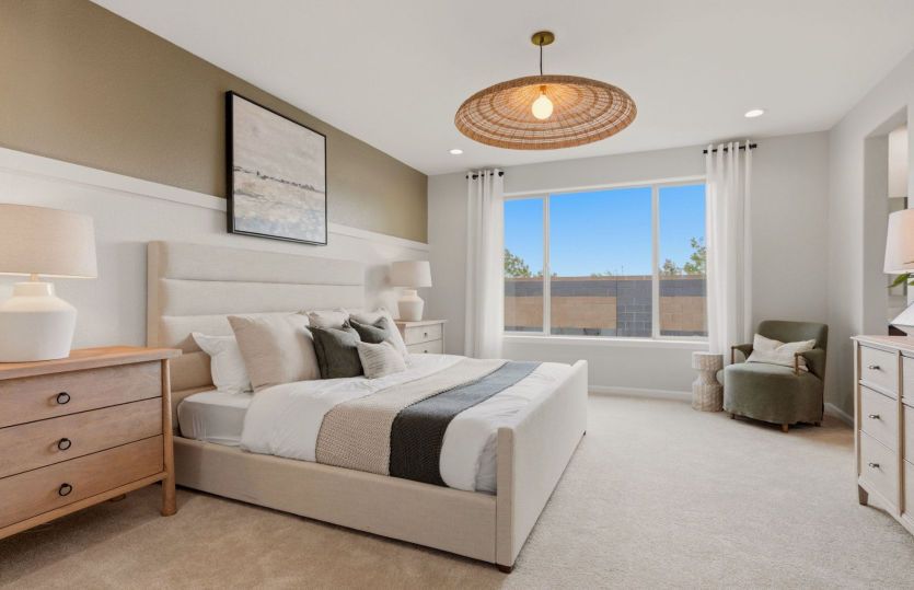 Enjoy a private owner's bath and large walk-in closet in the owner's suite.