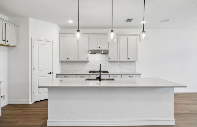 Beautiful pendent lighting in kitchen