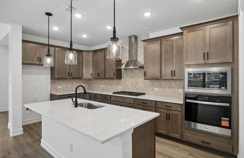 Beautiful pendent lighting in kitchen