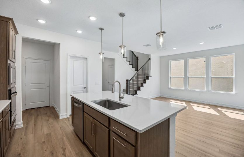 Eat-in bartop kitchen island