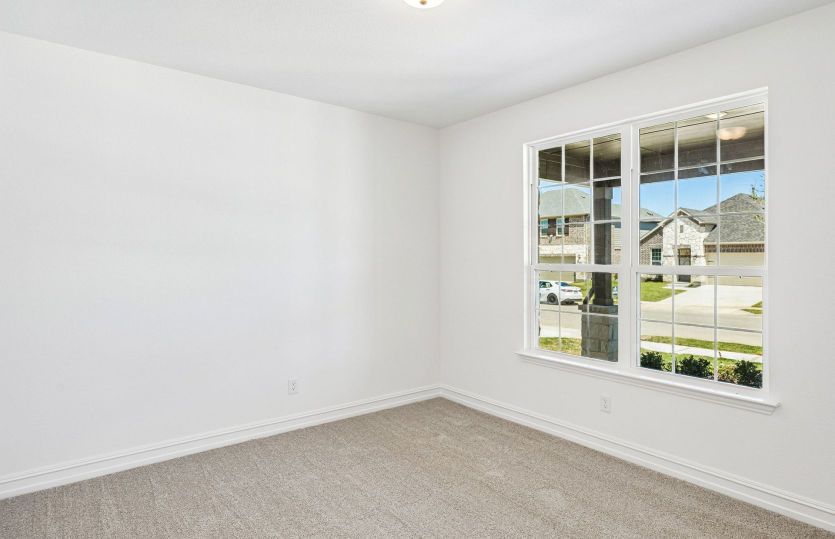 Secondary bedroom off entry