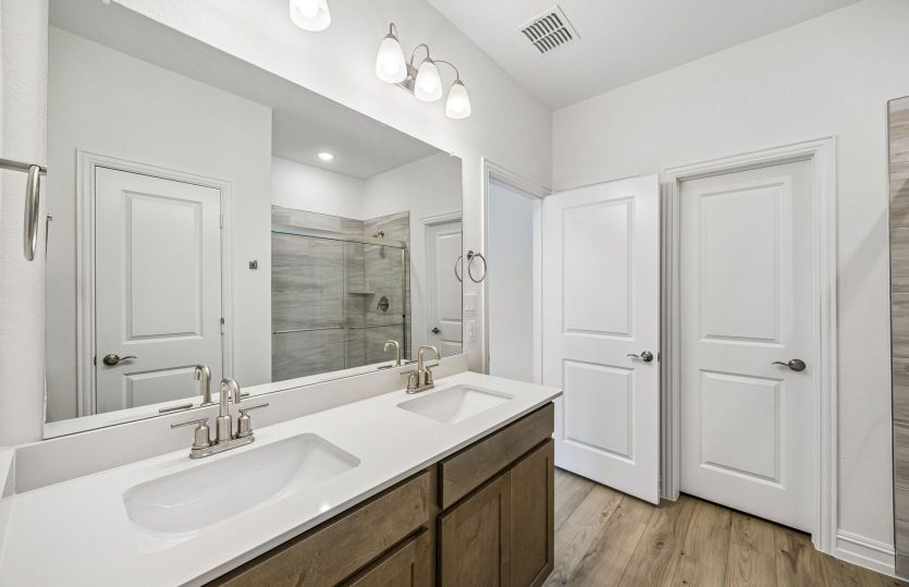 Double vanity in primary bath