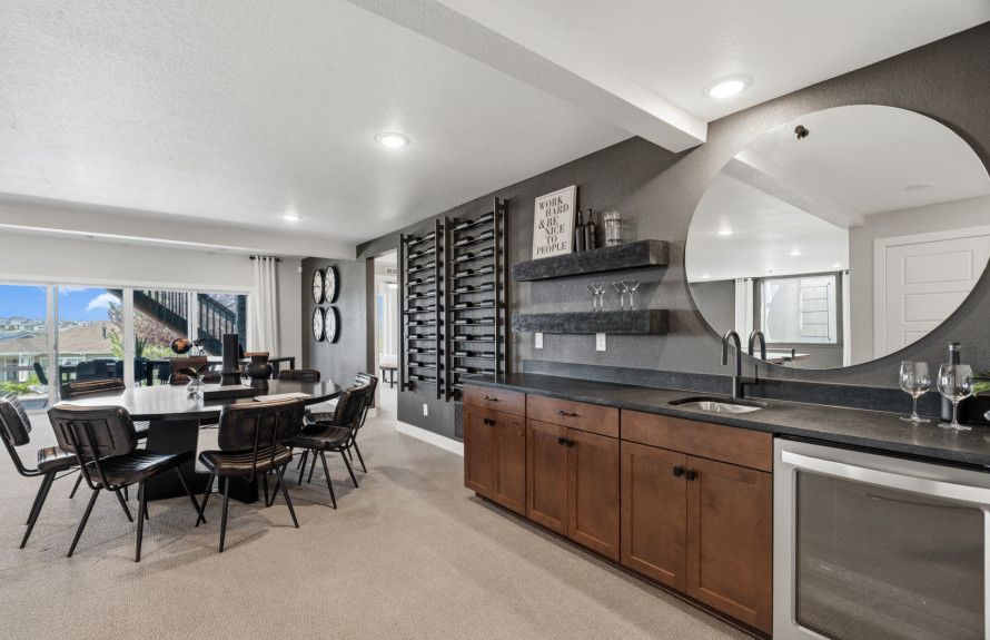 Lower Level Wet Bar