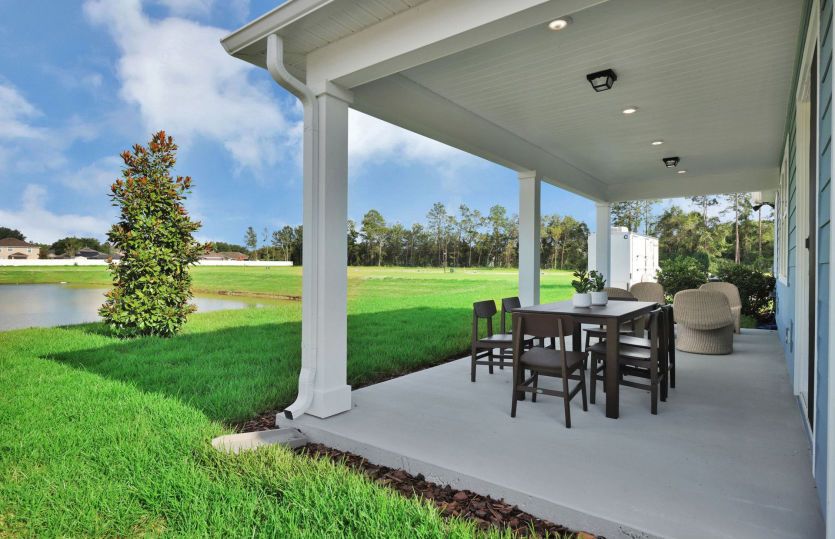 Whitestone | Covered Lanai