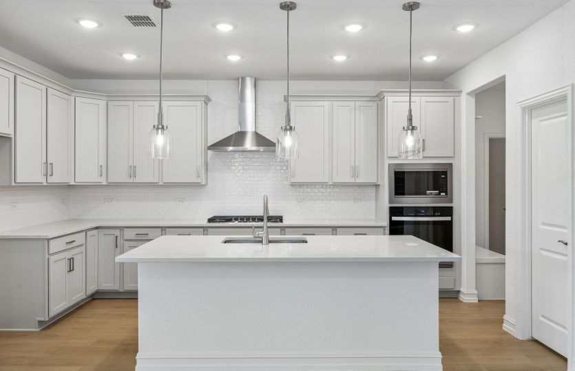 Eat-in kitchen island