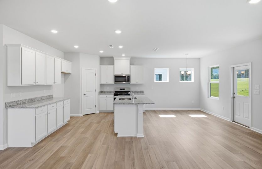 Murray #122 - Kitchen & Everyday Eating are flooded with Light
