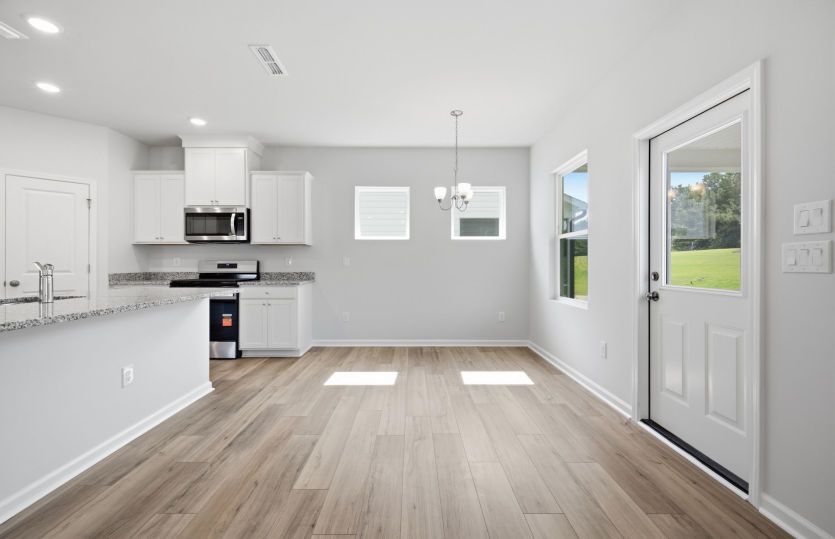Murray #122 - Everyday Eating Space with Access to Outdoor Living Space