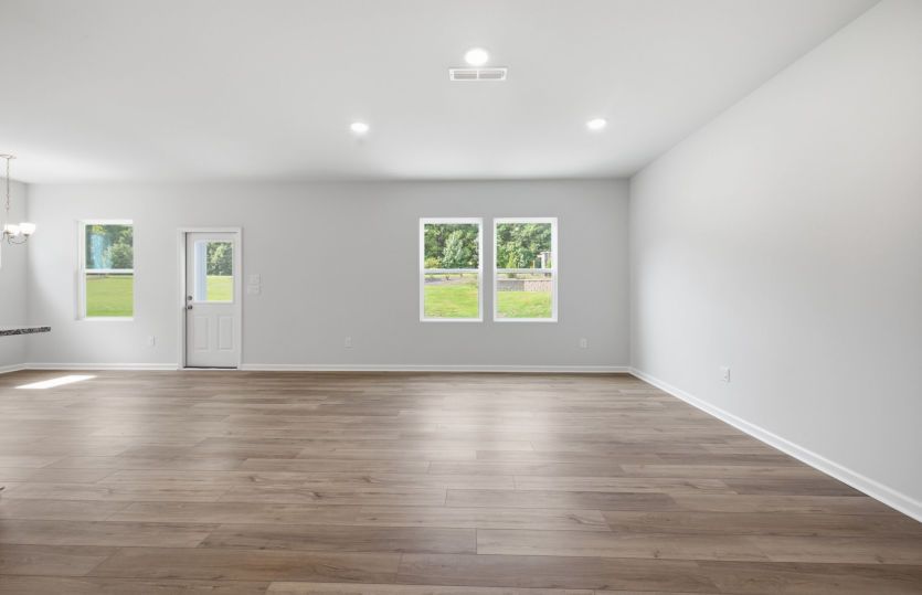 Murray #122 - Great Room & Everyday Eating Space