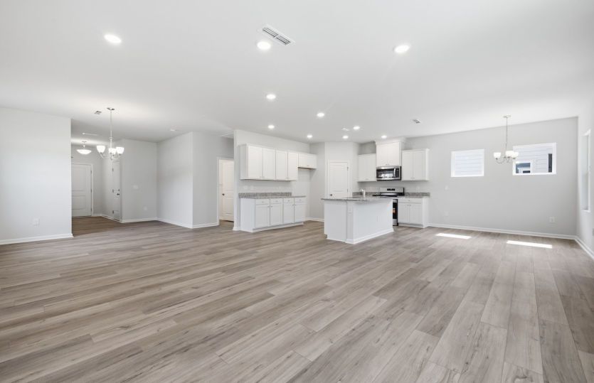 Murray #122 - Oversized Main Living Space for Entertaining