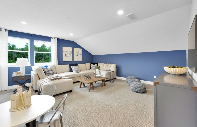 Loft space, perfect for hosting