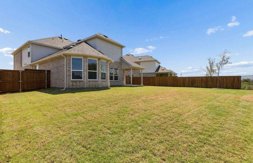 Oversized fenced-in backyard