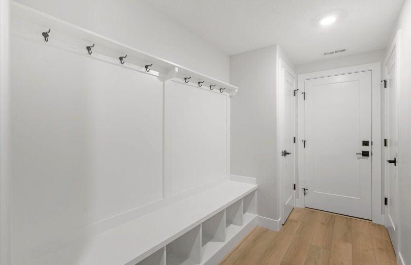 Extra Storage with your Boot Bench