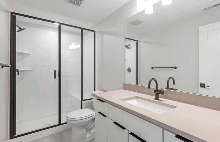 Suite Bathroom