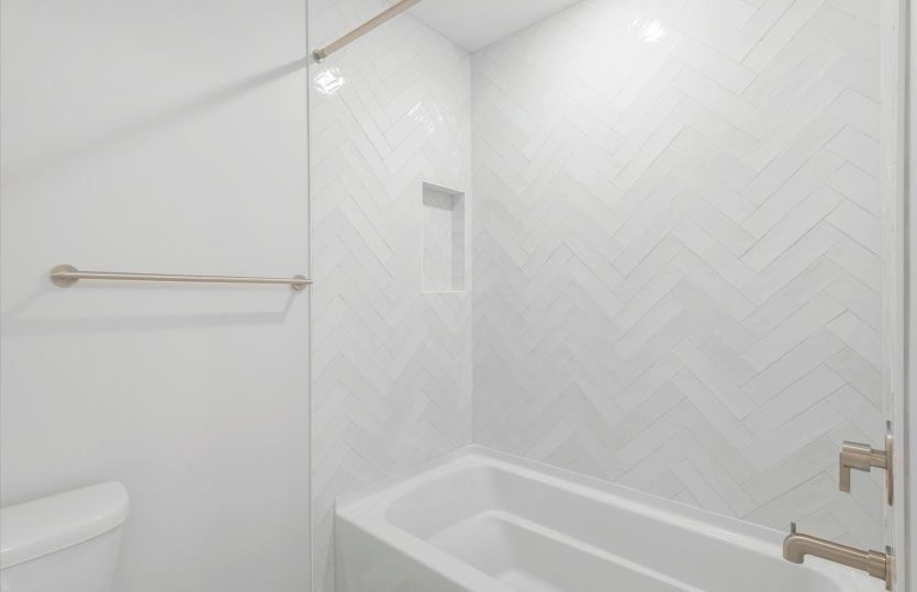 Bath 2 Shower with Tile Upgrades