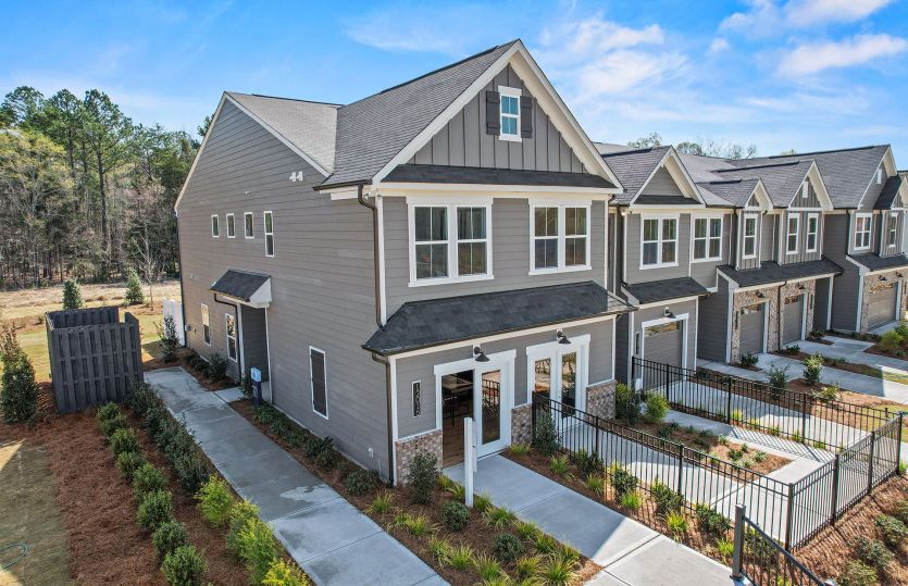 Carson Model Exterior