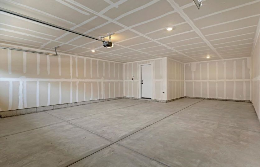 Extra Deep Garage
