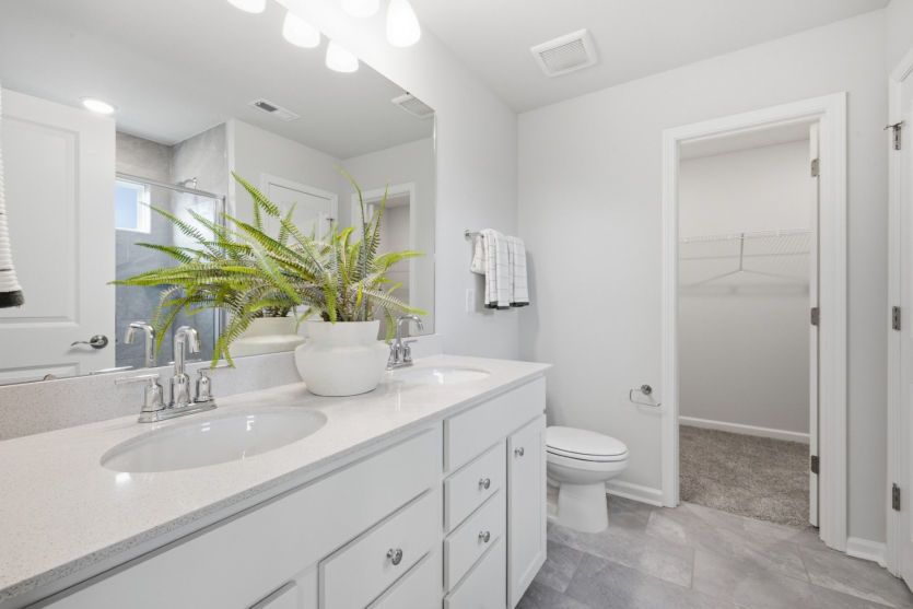 Harris #194 - Owner's Bath