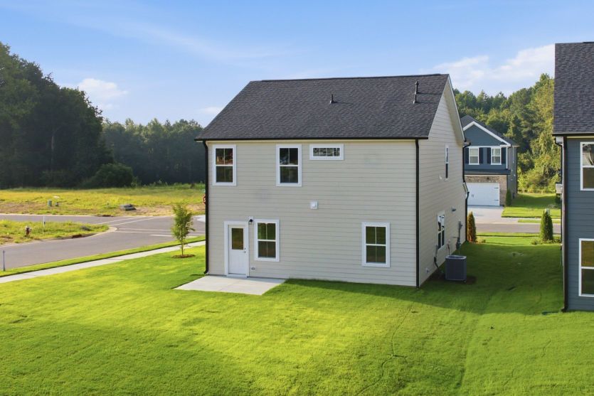 Harris #194 - Large Back Yard & Outdoor Patio