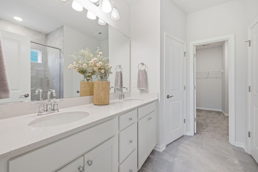 Preston #195 - Owner's Bath