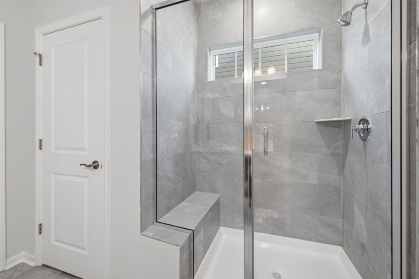 Preston #195 - Owner's Shower