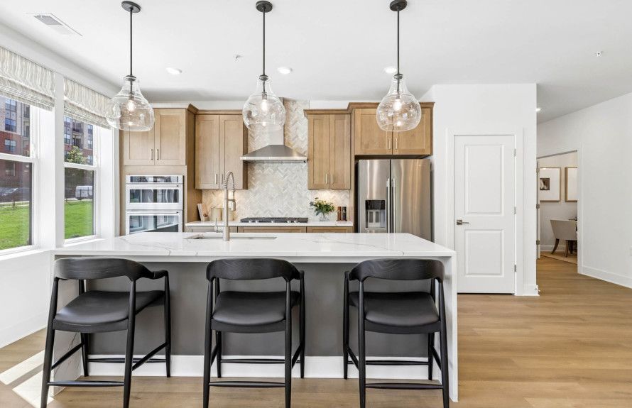 Gourmet Kitchen Seats 3