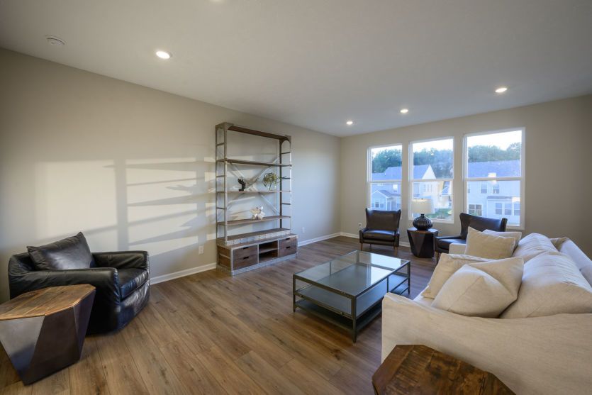 Cozy Gathering Room, Perfect for Family Movie Night