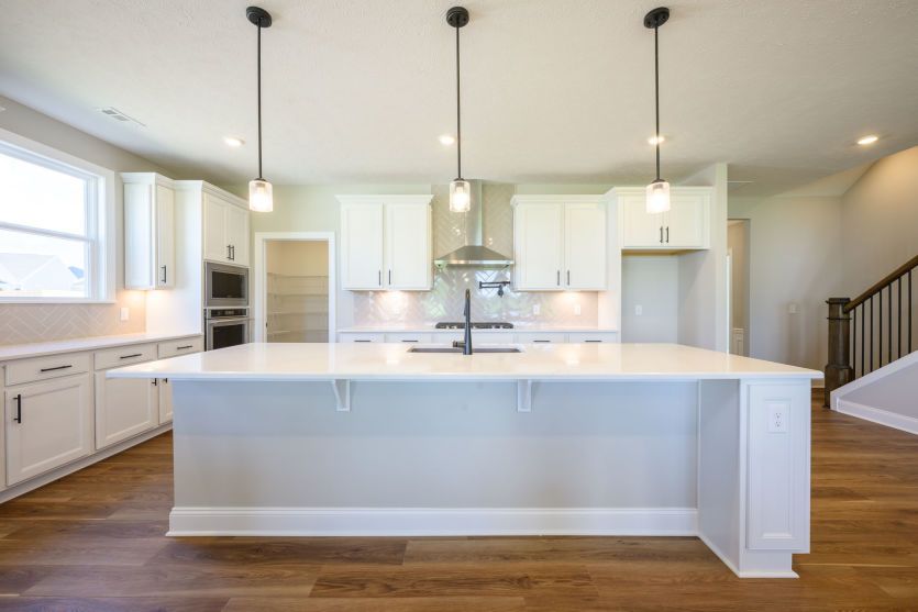Perfect Size Kitchen for Cooking and Entertaining