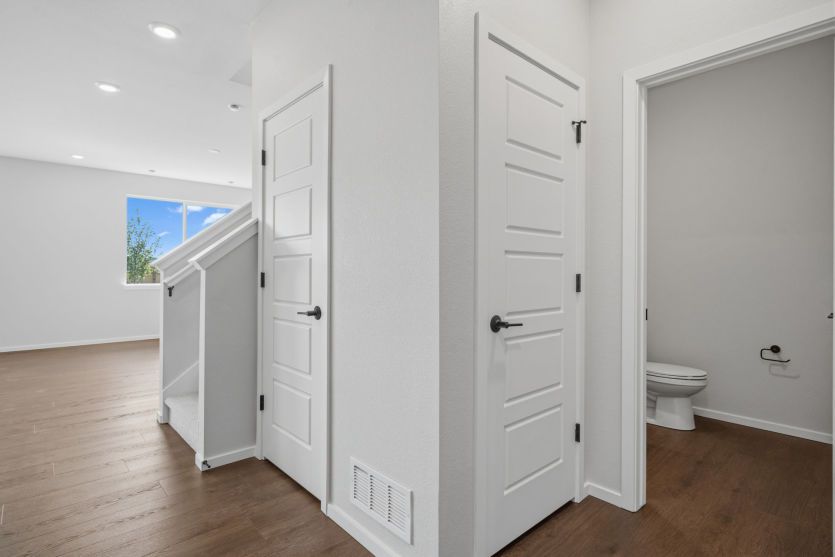 Main Level Powder Bath