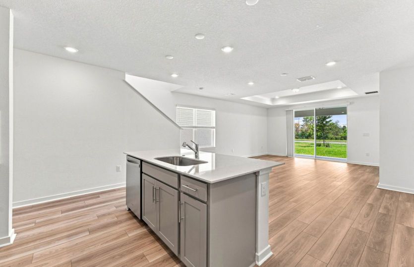 Center Island w/Storage