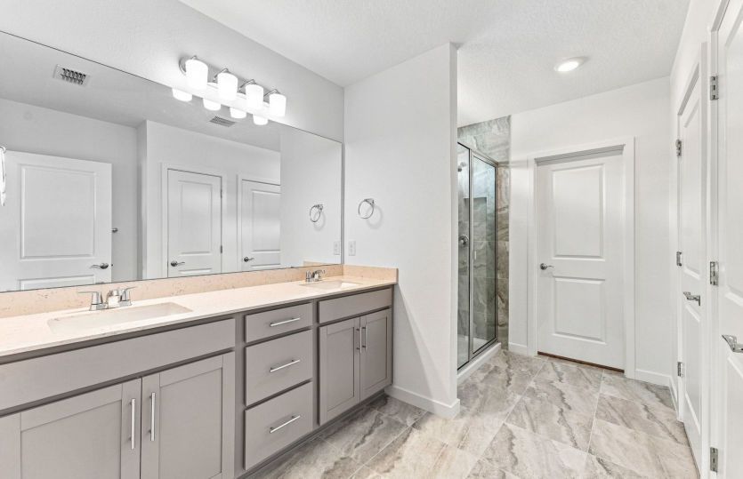 Owner's Bath w/Dual Sinks