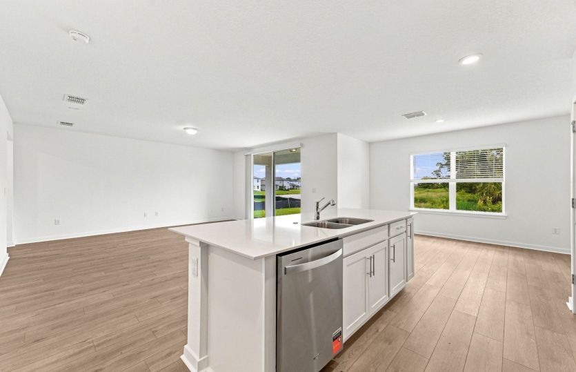 Center Island w/Storage