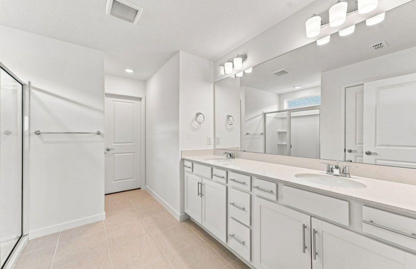 Owner's Bath w/Dual Sinks