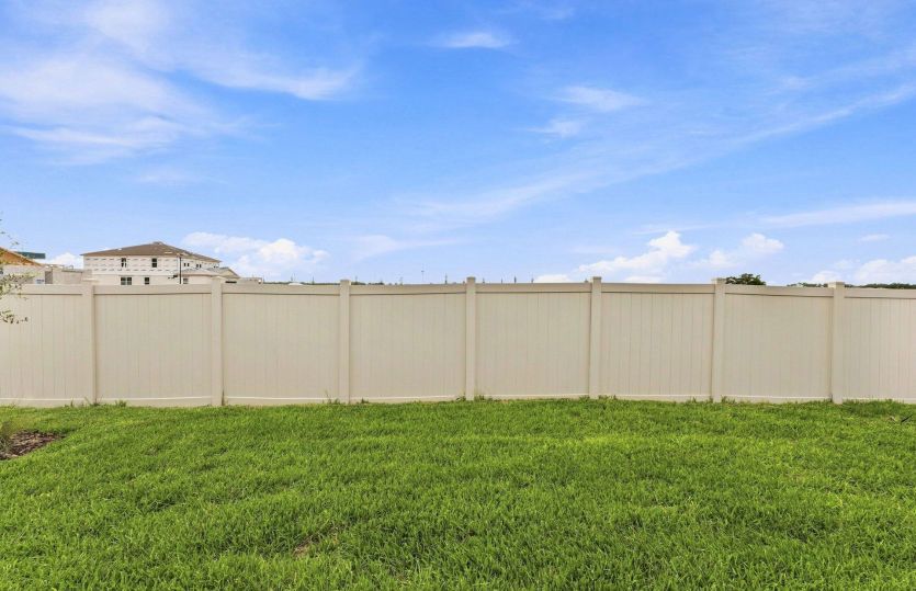 Extra Wide Corner Homesite