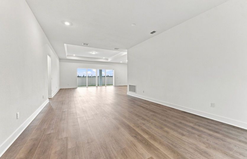 Open Dining Room to Gathering Room