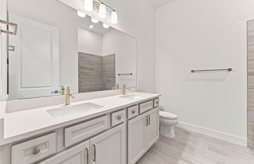 Bathroom 2 w/Dual Sinks