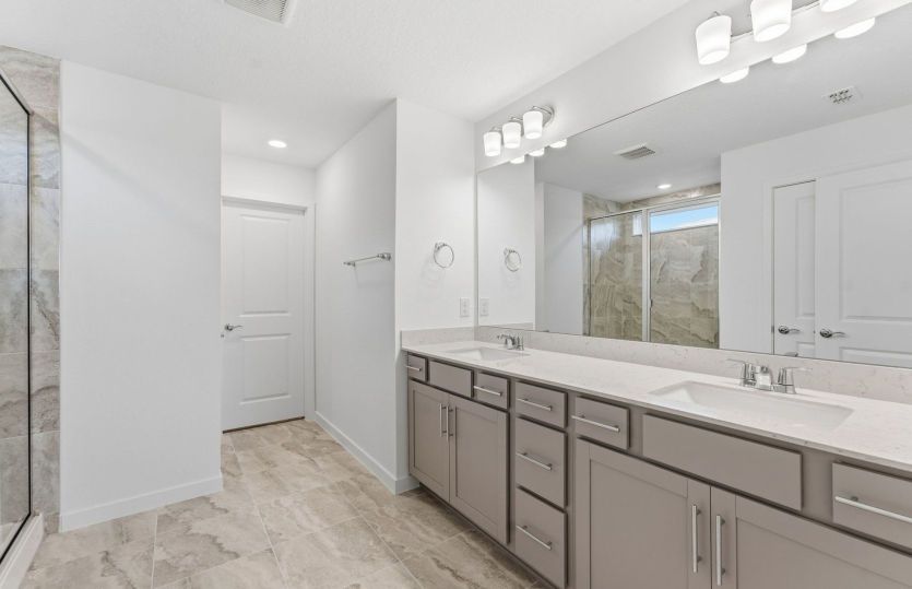 Owner's Bath w/Dual Sinks