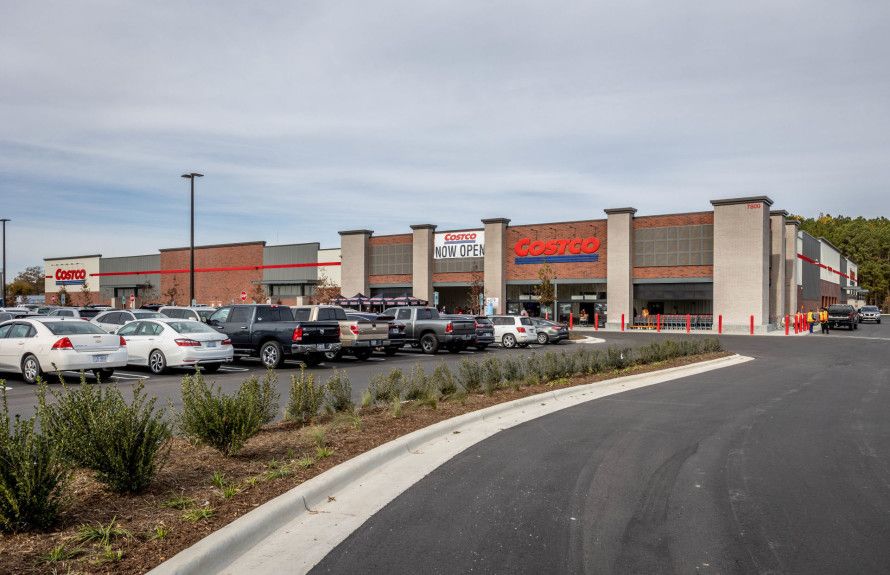 3 mins from Costco & Starbucks